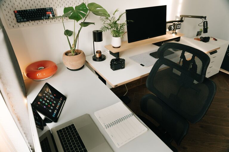 Creative Ways to Organize Your Home Office for Productivity and Comfort